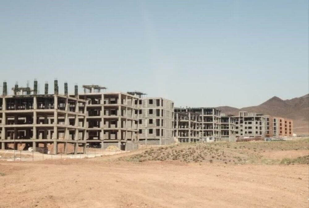 ساخت ۵۵۰ خانه جدید برای مددجویان لرستان
