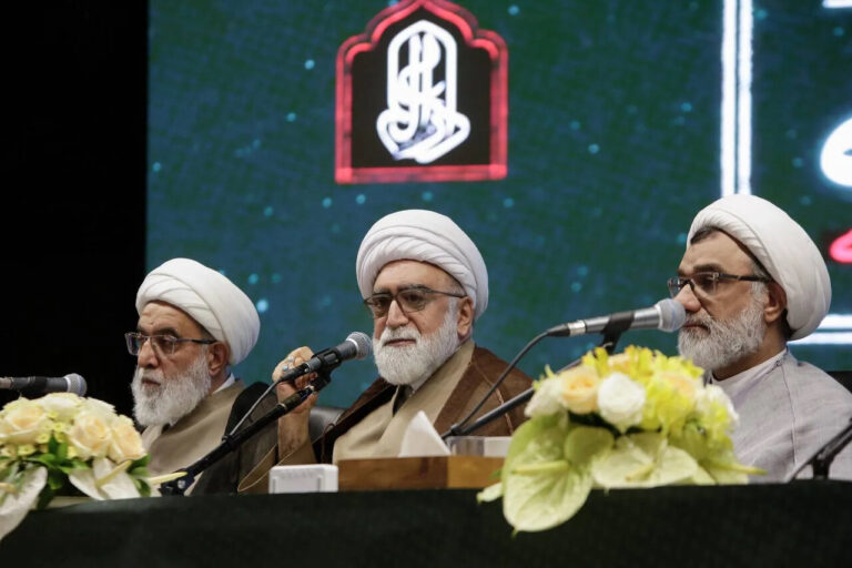 رهبر شهید